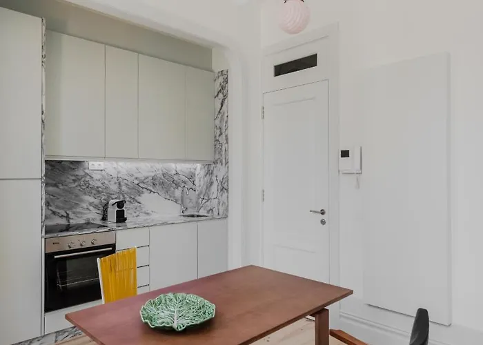 Charming Camoes In With Ac & Wi-fi Appartement Porto