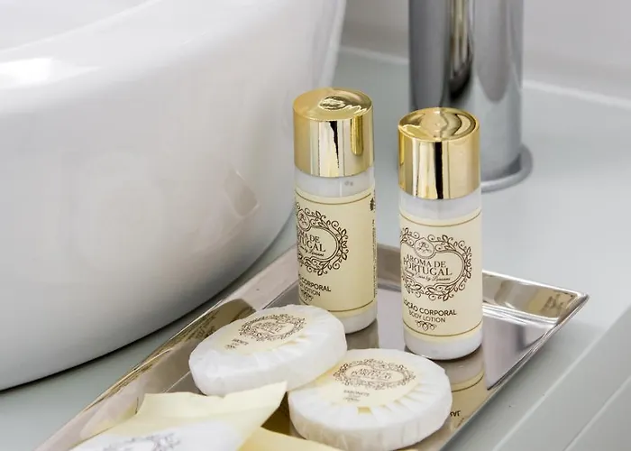 Appartement Charming Camoes In With Ac & Wi-fi *