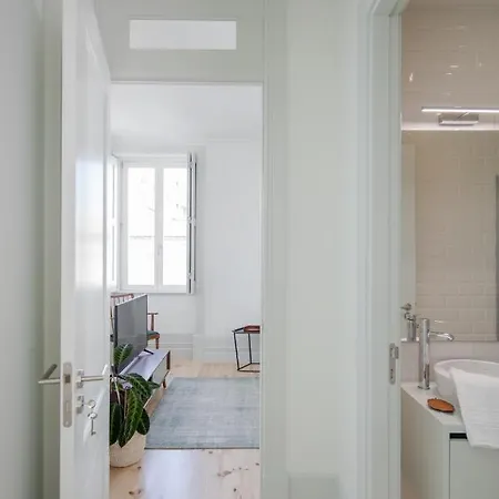 Charming Camoes In With Ac & Wi-fi