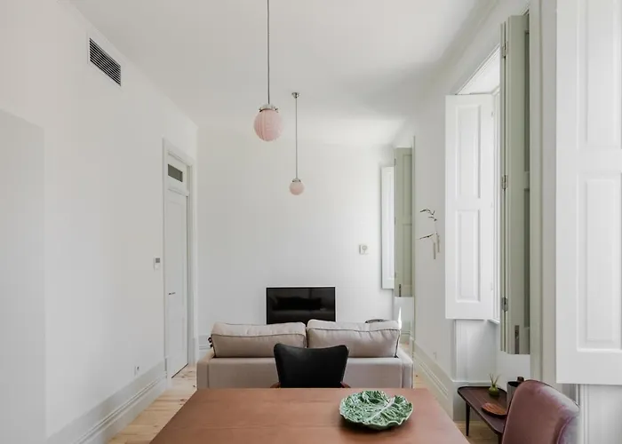 Διαμέρισμα Charming Camoes In With Ac & Wi-fi